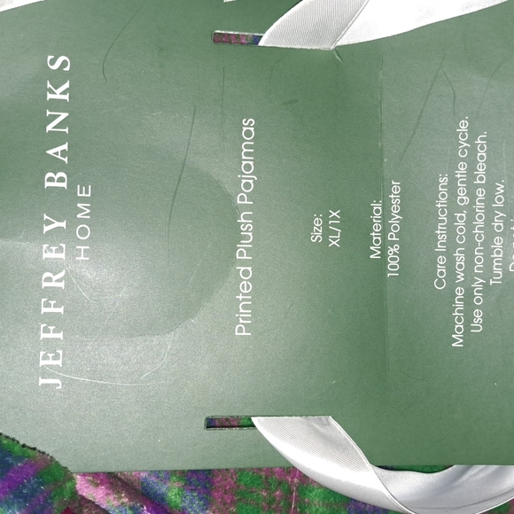 1109 Jeffery Banks Printed Plush Pajama Set - Picture 6 of 10